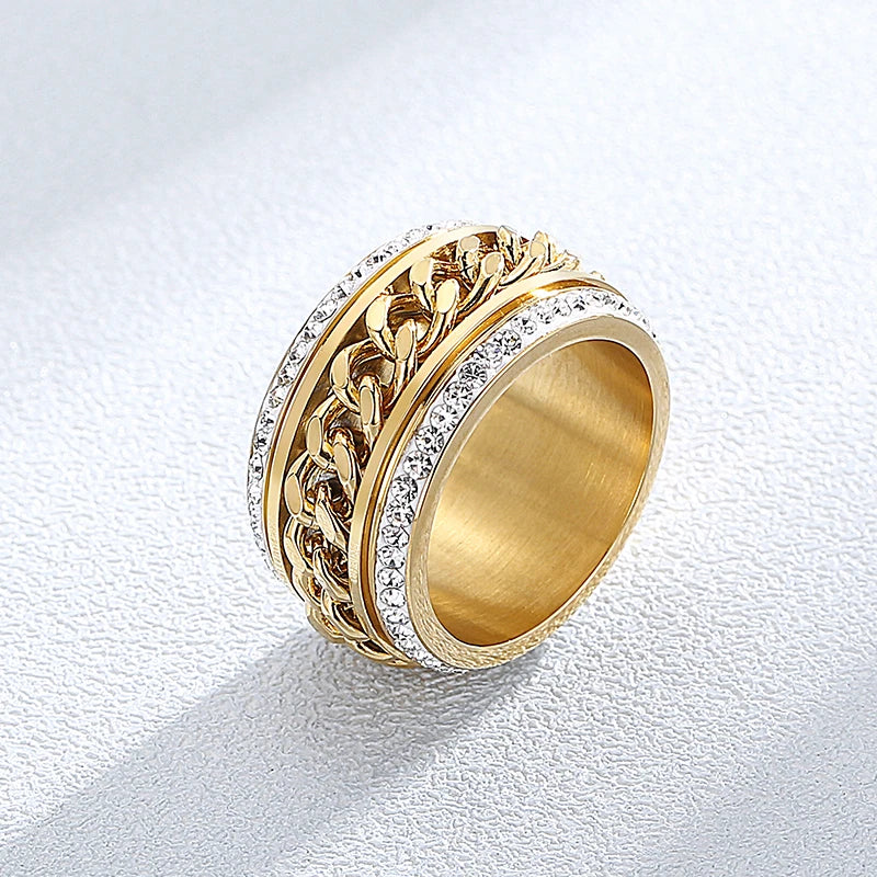 Gold Twist Pattern Zircon Ring – Vintage Stainless Steel Wedding Band for Women | Classic Peru-Inspired Design