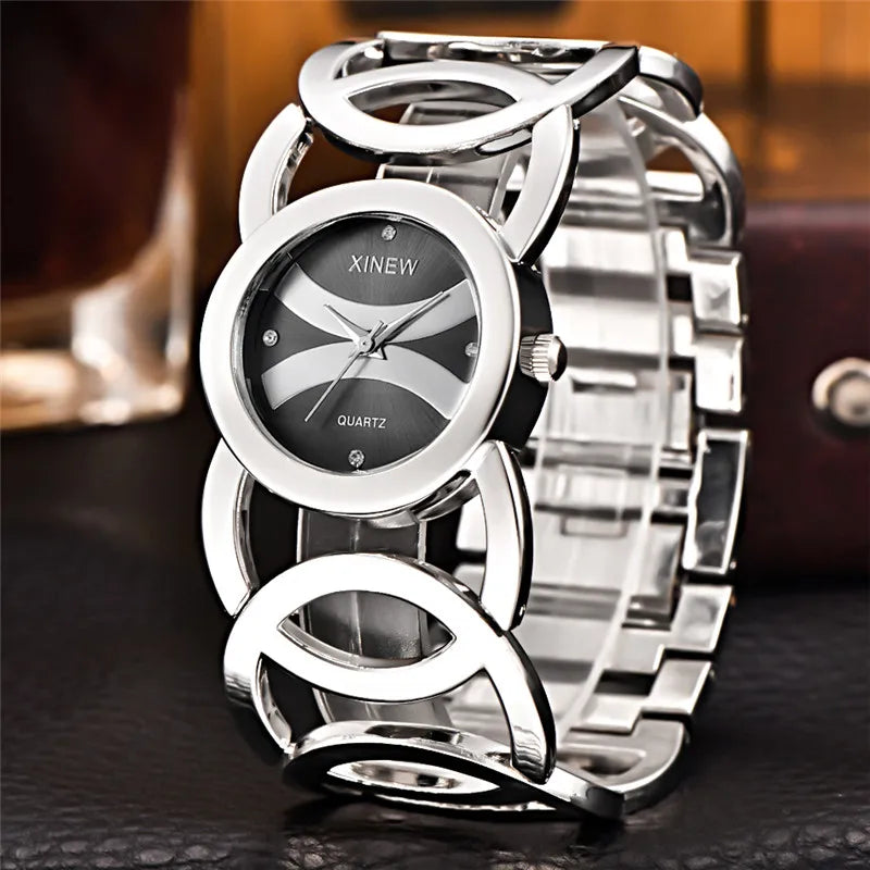 Premium Women's Quartz Watch – Gold-Tone Luxury Bracelet Design